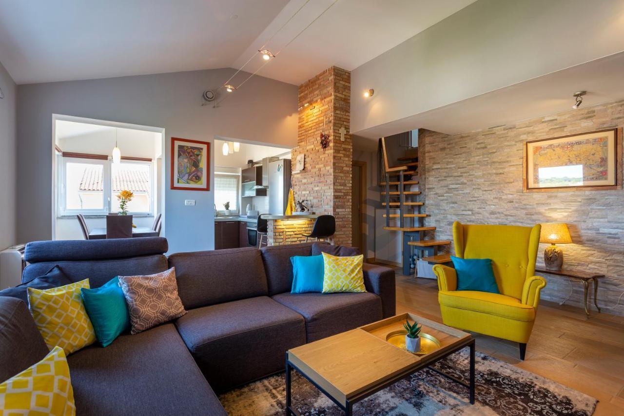 Apartman Ember Pula Ngoại thất bức ảnh